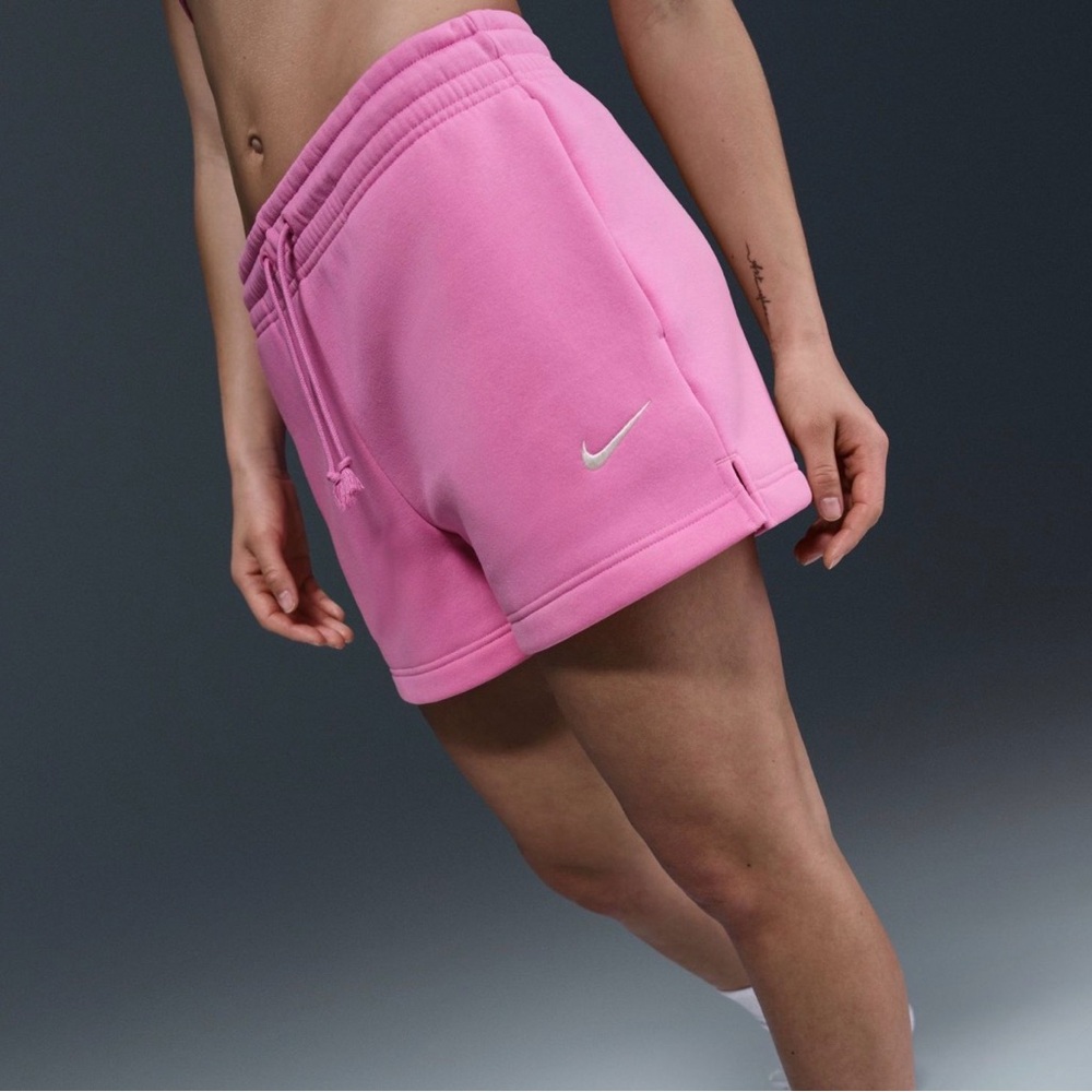 Nike Sportswear Phoenix Fleece 4” Mid Rise Shorts